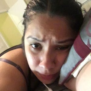 Meet your Posher, Ena